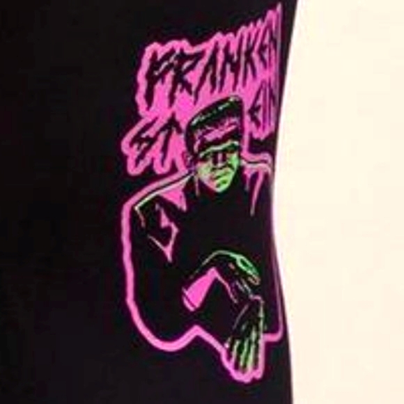 ❤️NWT VINTAGE TORRID LEGGING UNIVERSAL MONSTERS FRANKENSTEIN CROP HALLOWEEN - Picture 2 of 11